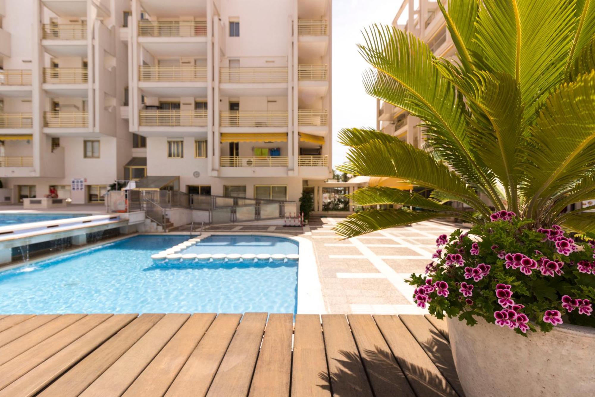 Apartamento Novelty I Arysal 2 Salou Exterior foto